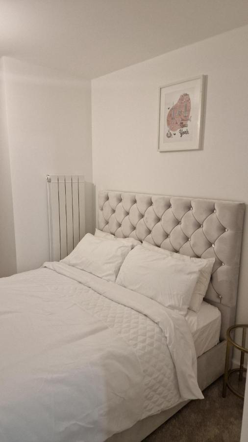 Stylish Furnished Room In Barking Centre Exterior photo